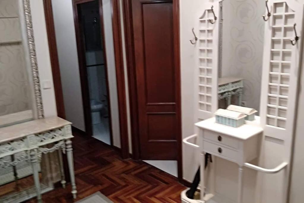 Vivienda 3 Dormitorios Zona Balaidos-Pza. America Vigo Eksteriør bilde