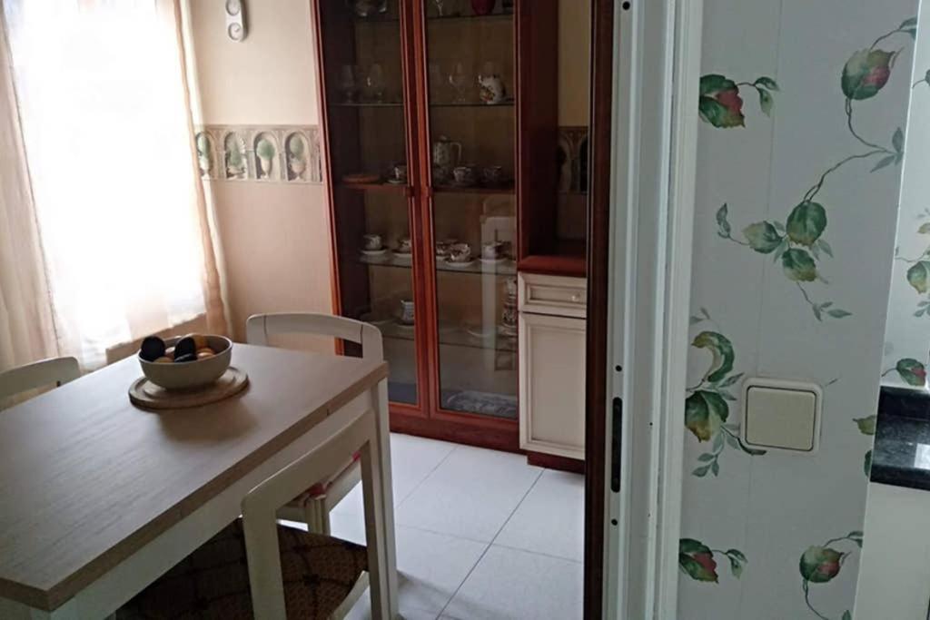 Vivienda 3 Dormitorios Zona Balaidos-Pza. America Vigo Eksteriør bilde